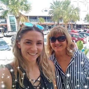 Meet your Posher, Cindy